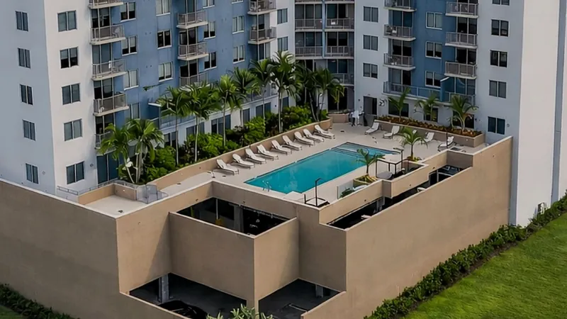 Resort-style pool & sundeck at Centralis Residences Miami